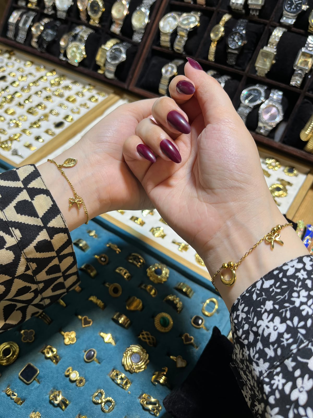 Permanent jewellery - gold bracelets welded forever